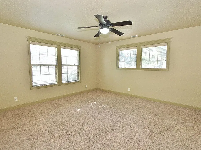 2586 S Gatewood Ln — Photo 14