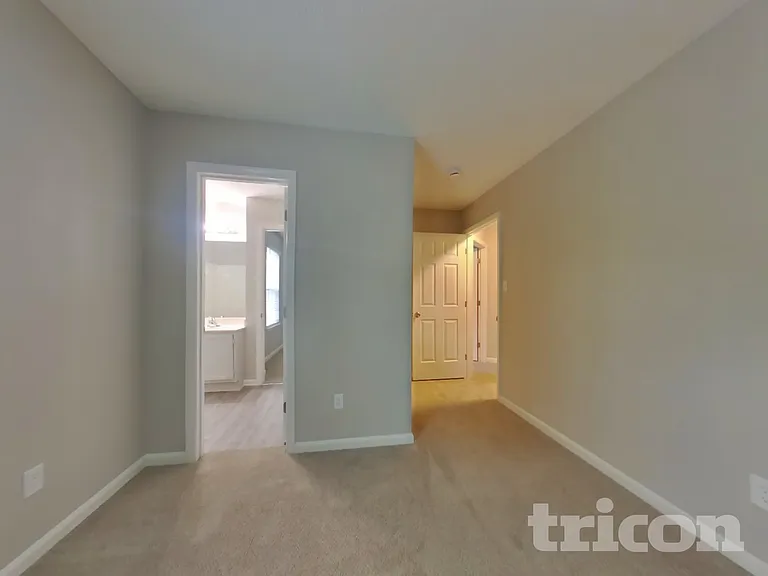 8918 Six Point Ln — Photo 11