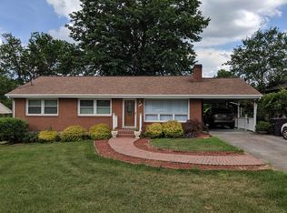 903 Ridgecrest Dr, Roanoke, VA 24019