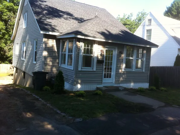 209 Academy Ave, Waterbury, CT 06705