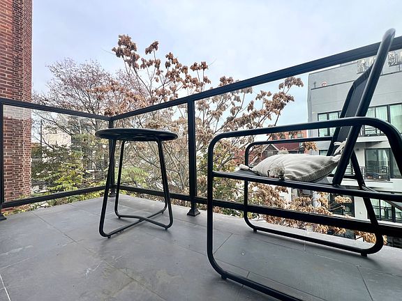 5th image of 729 E 32nd St #4B