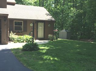 15 Glenbrook Dr, Clifton Park, NY