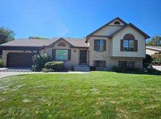 10248 S Buttercup Dr, Sandy, UT 84092