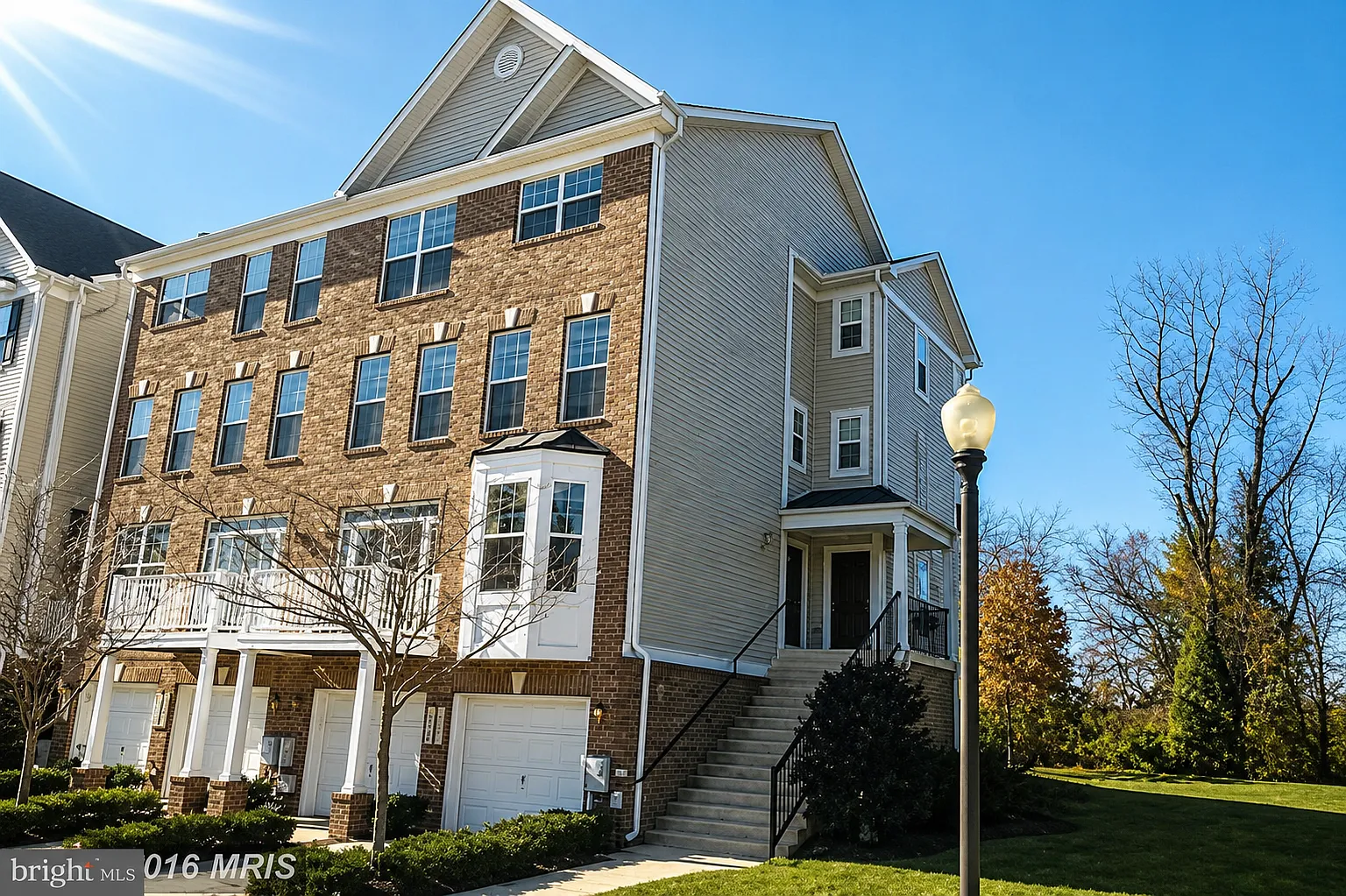 3 bed, 2.5 bath, 2300 sqft, $3,100 — Photo 1