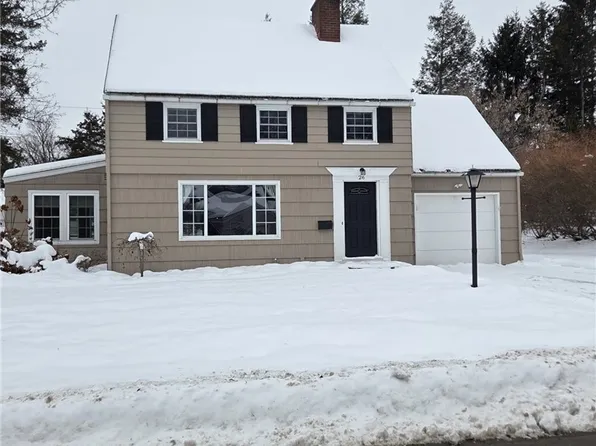 26 Bedford Dr, Whitesboro, NY 13492