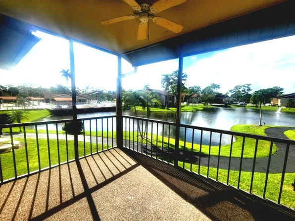209 Pine Hov Circle #B-2, Greenacres, FL 33463
