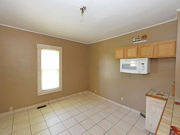 4th image of 900 W Gambier St