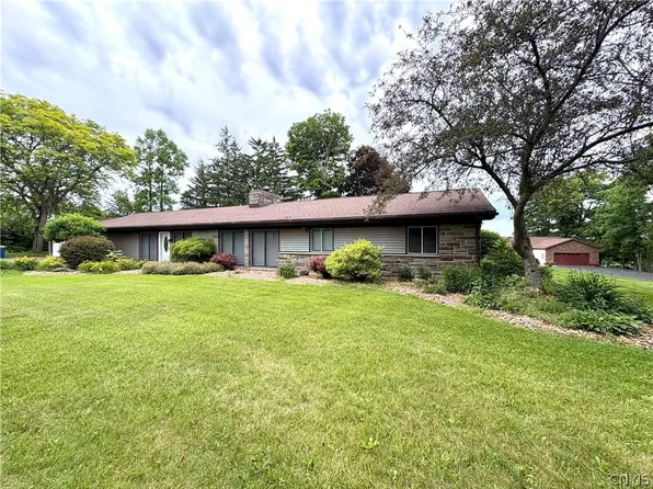 4861 Rockefeller Rd, Auburn, NY 13021