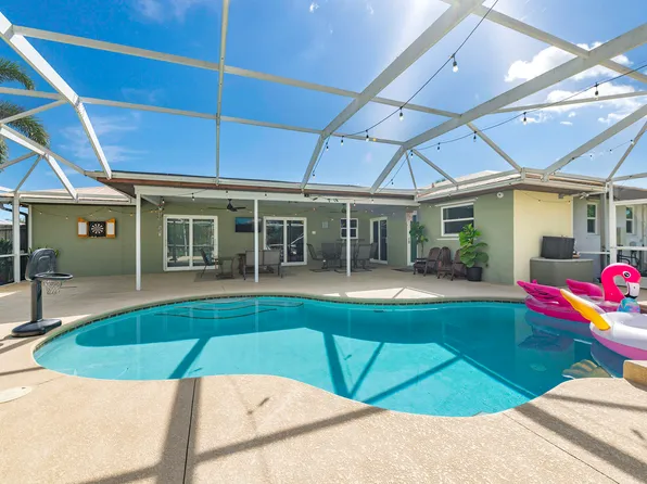 762 SE River Ln, Port Saint Lucie, FL 34983