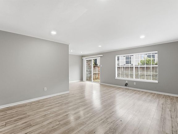 2nd image of 7900 Westheimer Rd APT 145