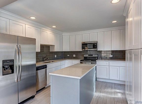 2nd image of 285 Maricopa Ln