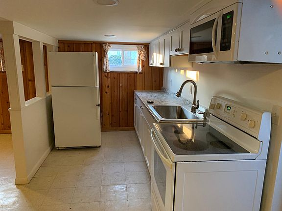 New faucet, microwave, electric stove