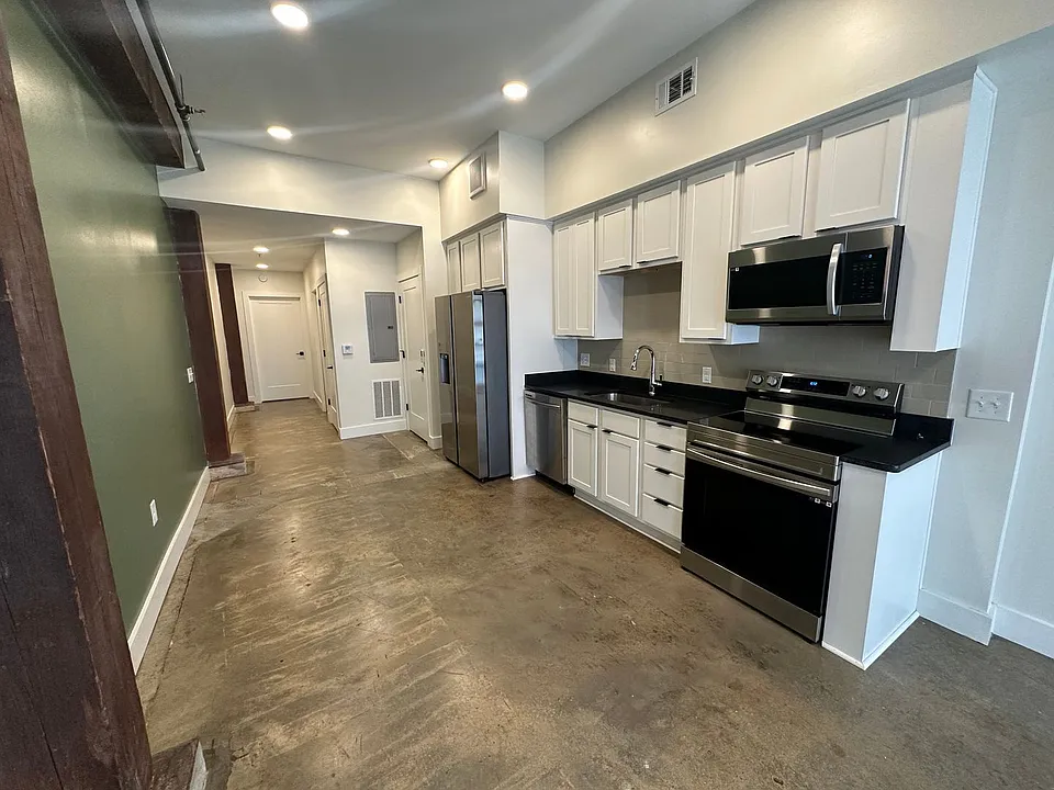 805 Martin Luther King Jr Blvd #4