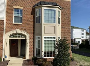 7490 Brunson Cir #12A, Gainesville, VA 20155