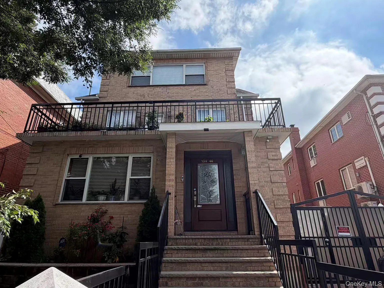 3 bed, 2.0 bath, 1500 sqft, $3,000 — Photo 1