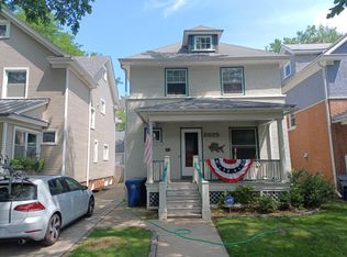 2025 Maple Ave, Evanston, IL 60201
