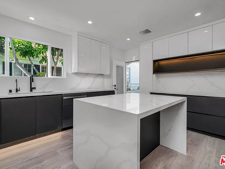 9345 W Olympic Blvd — Photo 7