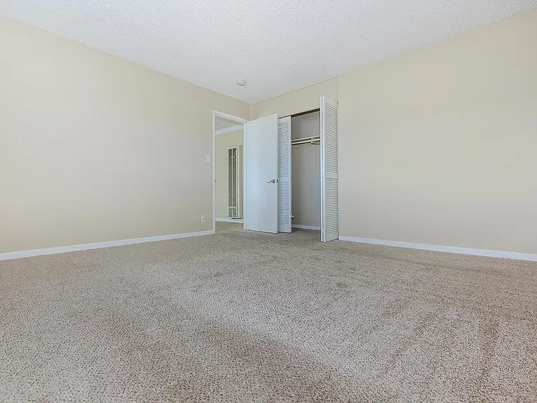Fresno Terrace Apartments — Photo 14