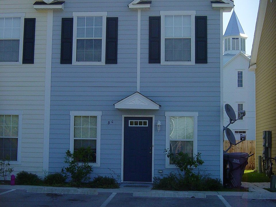 1st image of 3 Old Courthouse Way