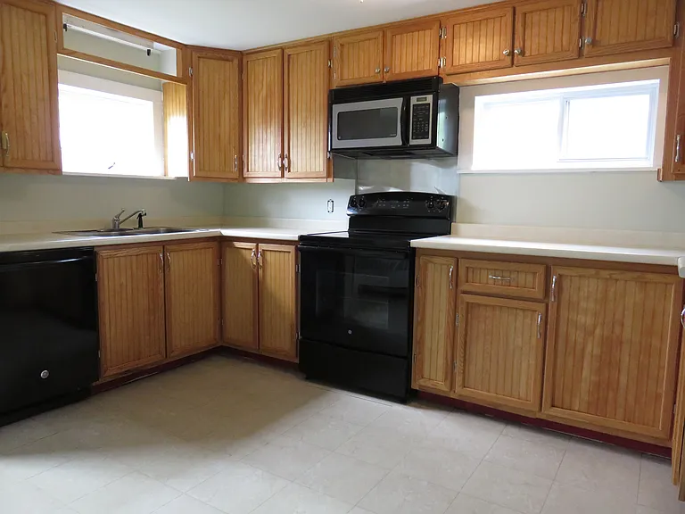 136 Old Lewiston Rd — Photo 3