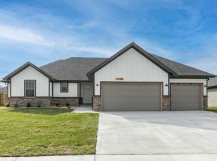 1766 E New Madrid Dr, Republic, MO 65738