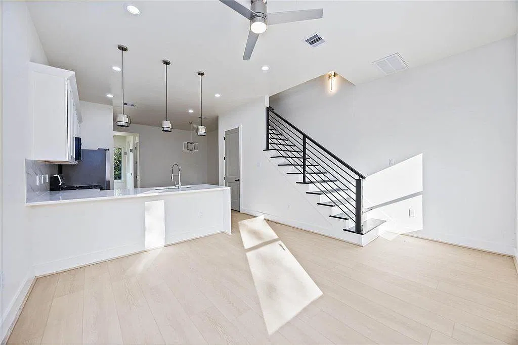5222 Gold St — Photo 3