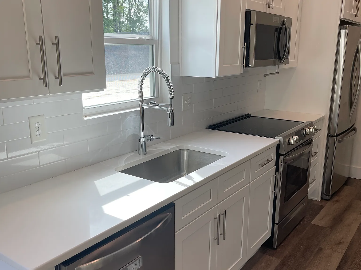 2 bed, 840 sqft, $2,200 — Photo 4