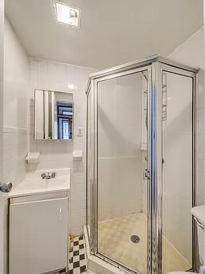 Rented by MNS | media 20