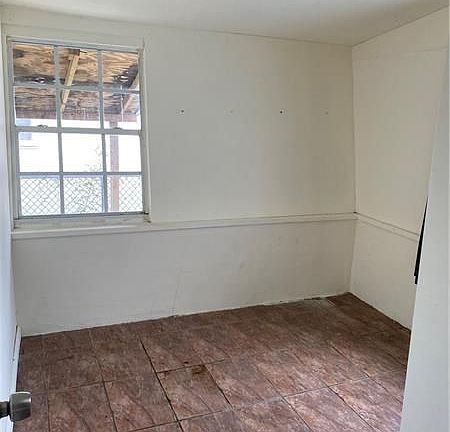 3rd image of 1740 NE 177th St