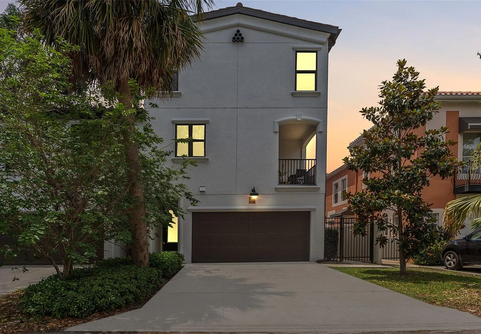 4 bed, 3.5 bath, 2444 sqft, $5,000 — Photo 2