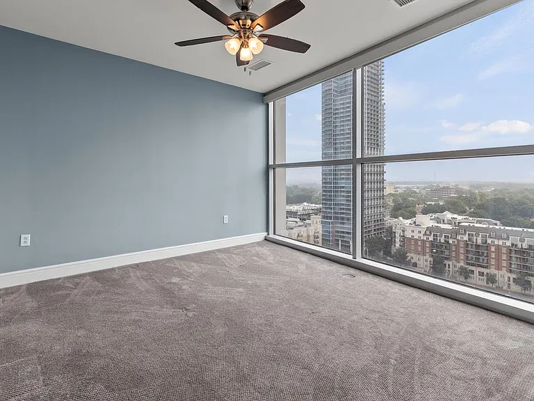 333 W Trade St #1401 — Photo 15