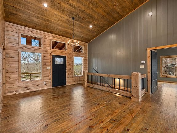 3rd image of 416 Windy Valley Trl