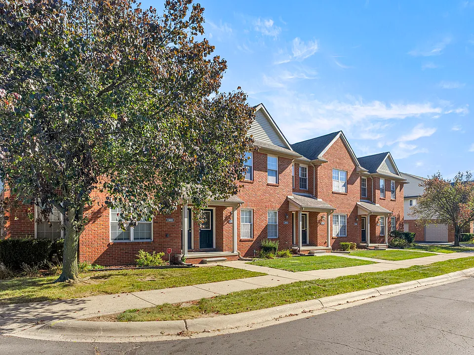 13065 Turnberry Ct