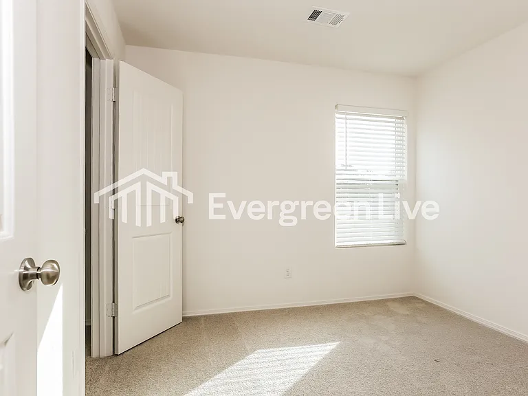 109 Jasmine Ct — Photo 11