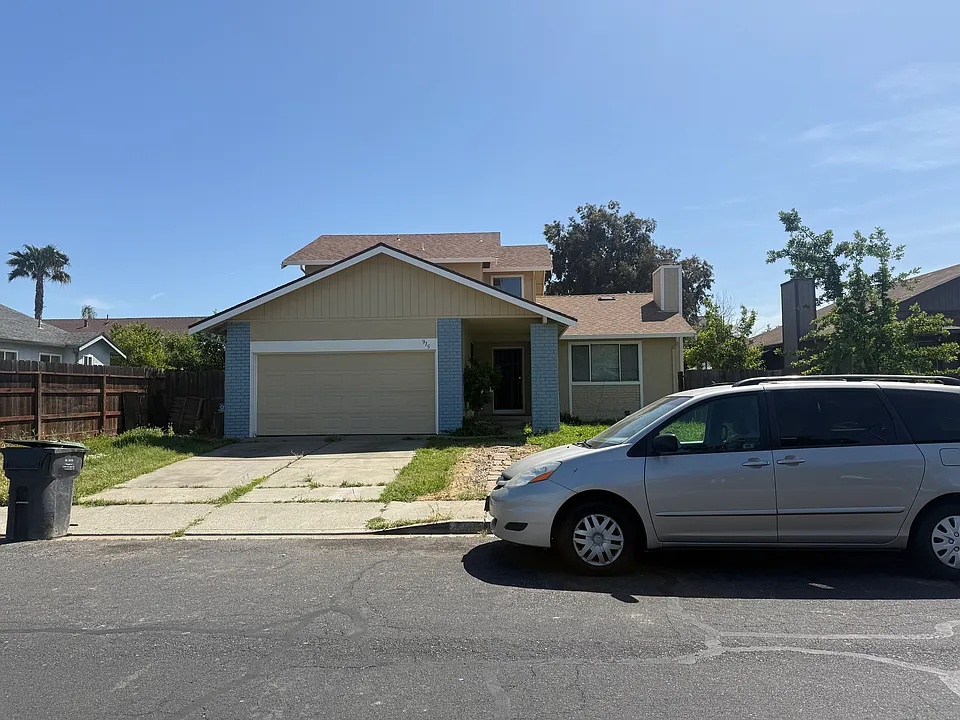 915 Emperor Dr
