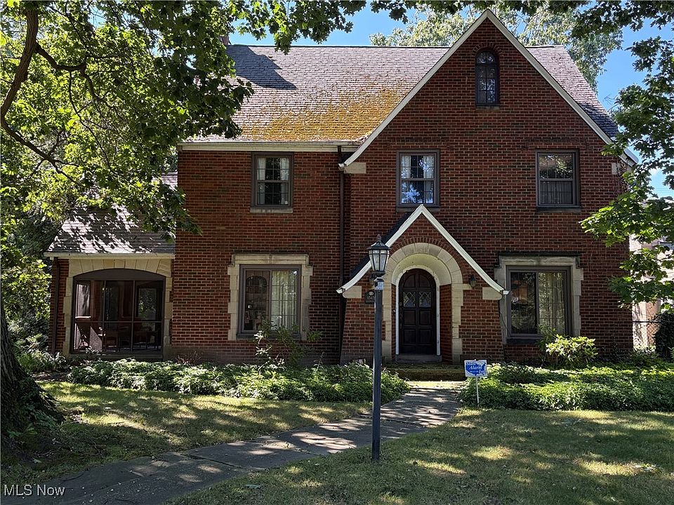 1st image of 10401 Edgewater Dr