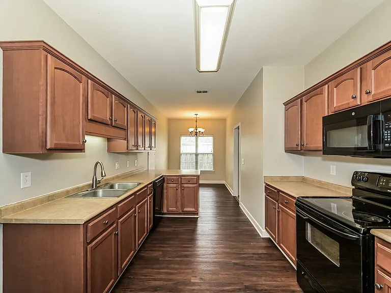 1120 Tiger Woods Way — Photo 8
