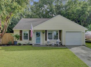 1002 Oakcrest Dr, Charleston, SC 29412