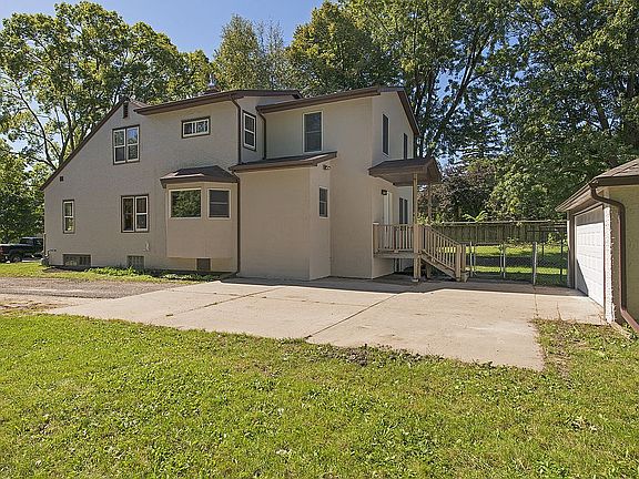 4th image of 661 Orange Ave W