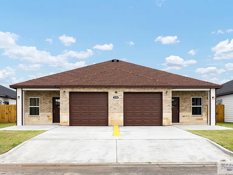 2225 S Valley Cir #B — Photo 1