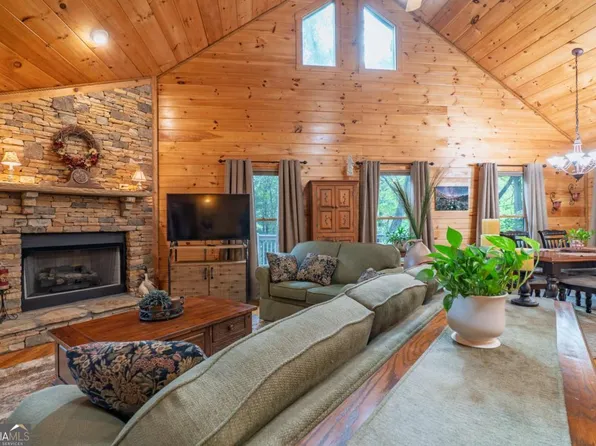 52 Hilary Ct, Ellijay, GA 30540