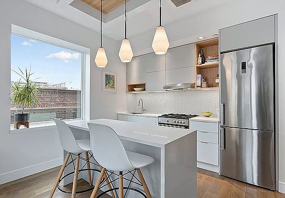 3rd image of 26 E 19th St #3D