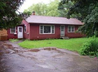 30 Cottage St, Hampden, ME 04444