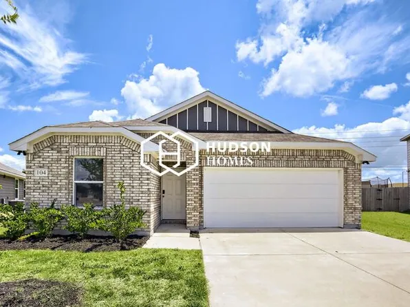104 Goel St, Greenville, TX 75402