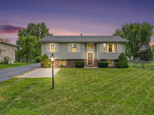 4081 Westover Dr, Crown Point, IN 46307