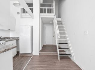 88 Fulton St #421, New York, NY 10038