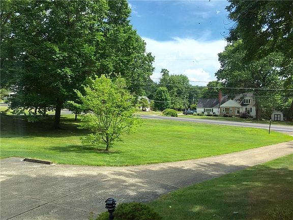 3rd image of 217 E Maitland Ln