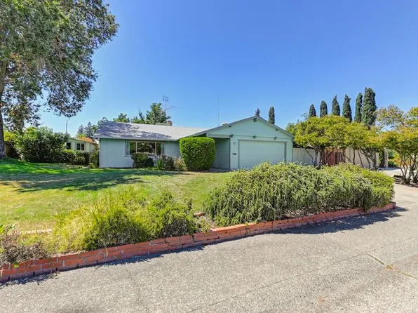 6207 Trajan Dr, Orangevale, CA 95662