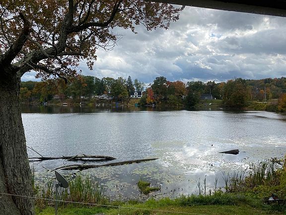 5th image of 15 Pond Way