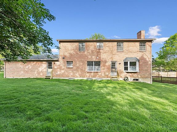 5th image of 2250 Donnington Ln